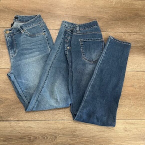 d. jeans Women’s Size 6 blue denim medium wash tapered legs Jeans Set Of 2 - Picture 1 of 12